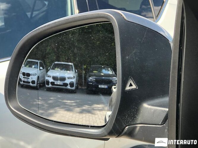 BMW X3 2.0D 43 interauto-car