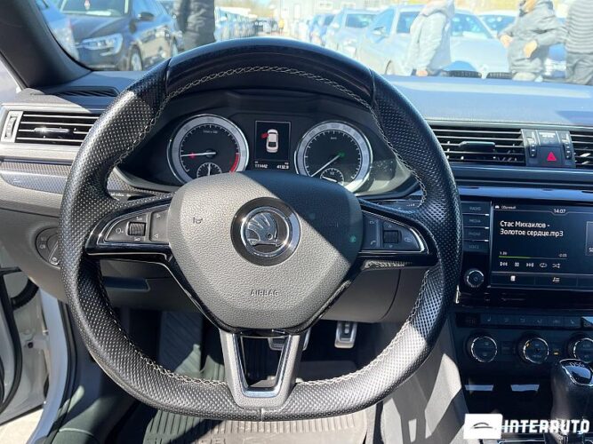 Skoda Superb 43 interauto-car