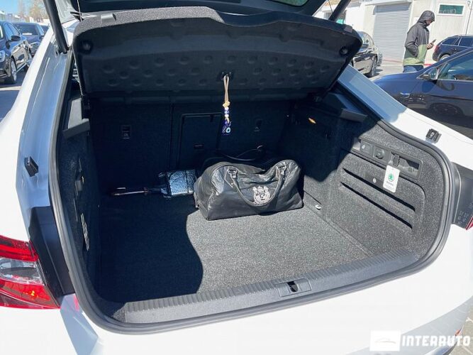 Skoda Superb 59 interauto-car