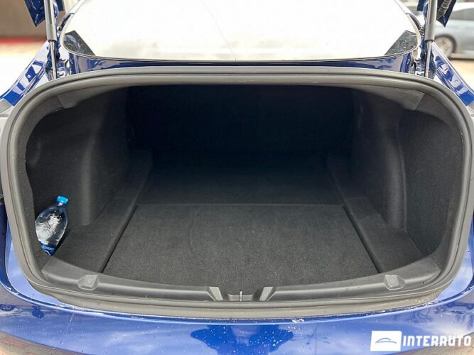 Tesla Model 3 51 interauto-car
