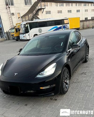 Tesla Model 3 25 interauto-car