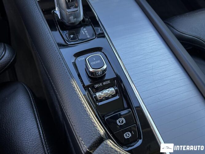 Volvo XC 90 41 interauto-car