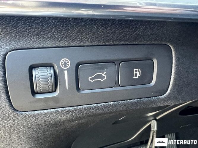 Volvo XC 90 42 interauto-car