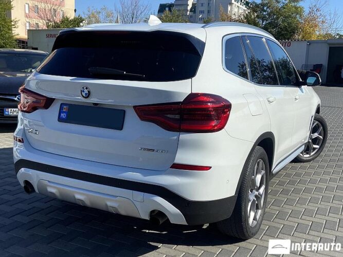 BMW X3 3.0i 37 interauto-car