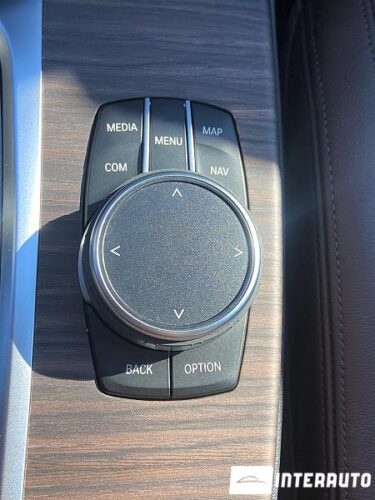 BMW X3 3.0i 50 interauto-car