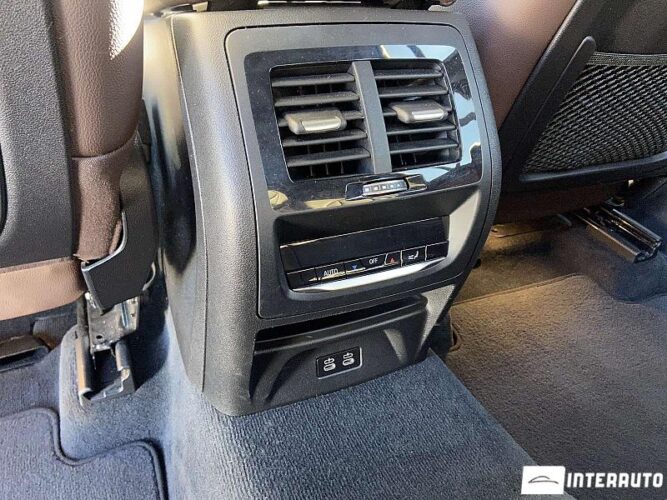 BMW X3 3.0i 54 interauto-car