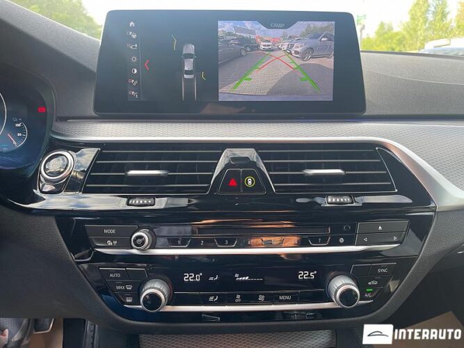 BMW 530e 41 interauto-car