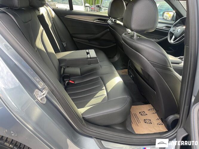 BMW 530e 43 interauto-car