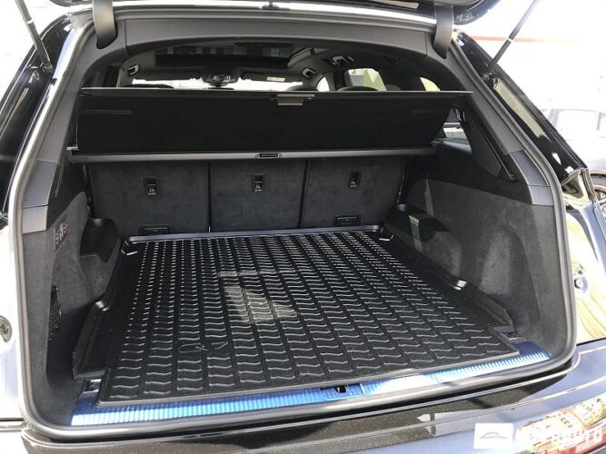Audi Q7 61 audi Q7 2021