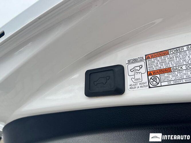 Toyota Rav-4 52 interauto-car