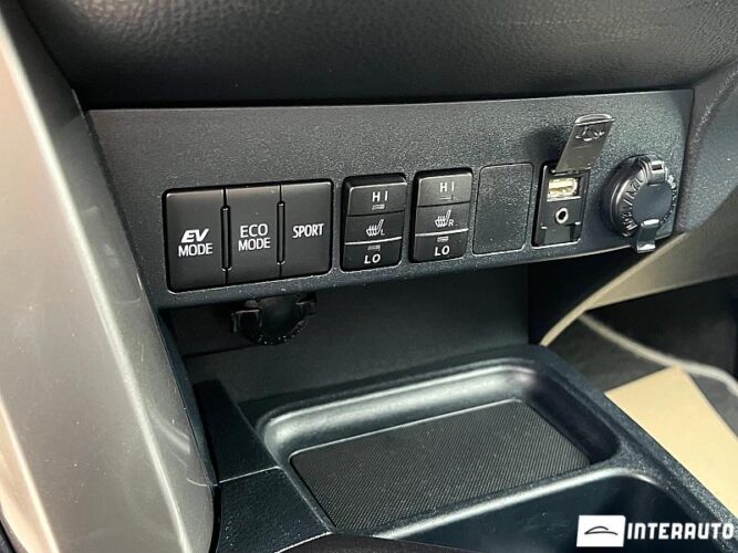 Toyota Rav-4 46 interauto-car