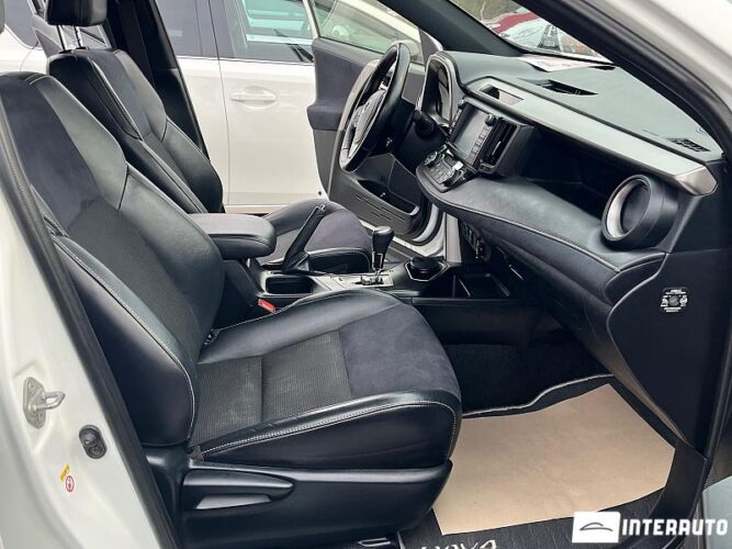 Toyota Rav-4 39 interauto-car