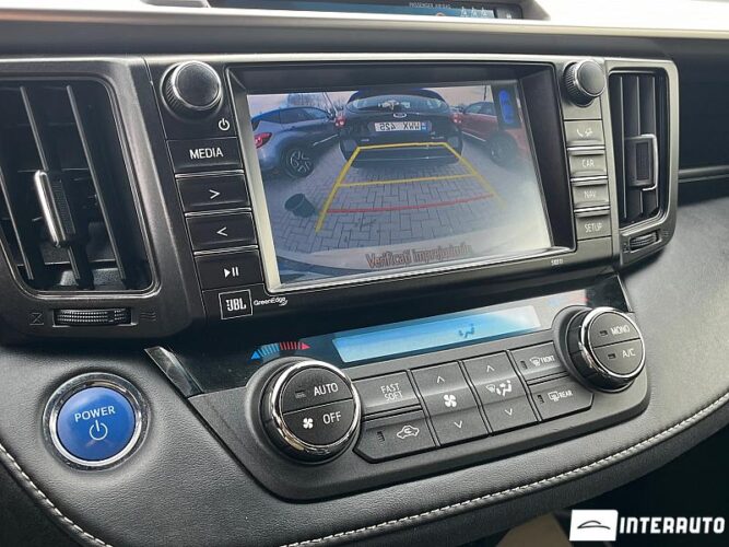 Toyota Rav-4 42 interauto-car