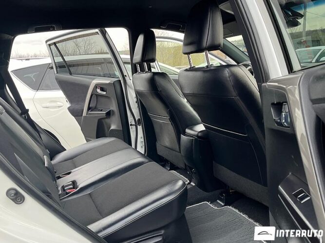 Toyota Rav-4 40 interauto-car