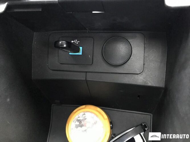 Ford Fusion 58 interauto-car