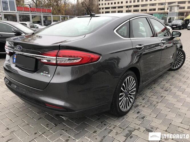 Ford Fusion 42 interauto-car