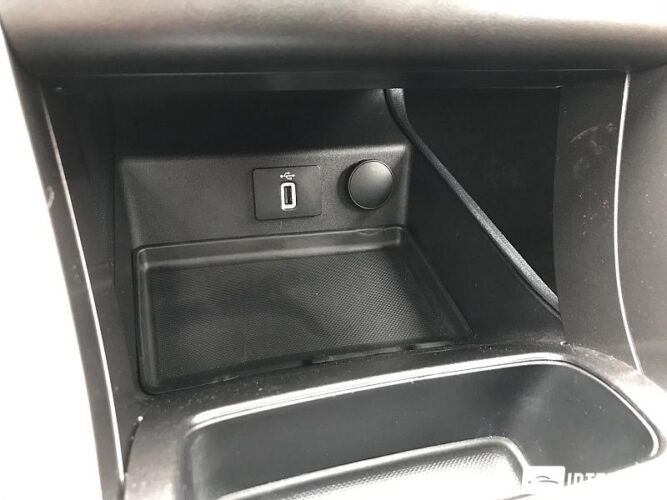 Ford Fusion 57 interauto-car