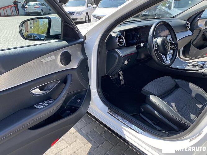 Mercedes E 220 33 mercedes E 220 2018