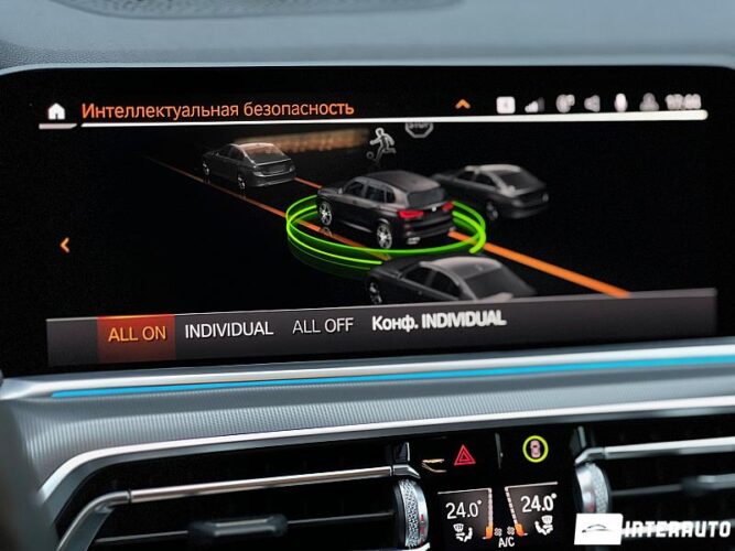 BMW X5 4.0i 58 interauto-car