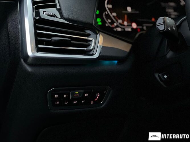 BMW X5 4.0i 50 interauto-car