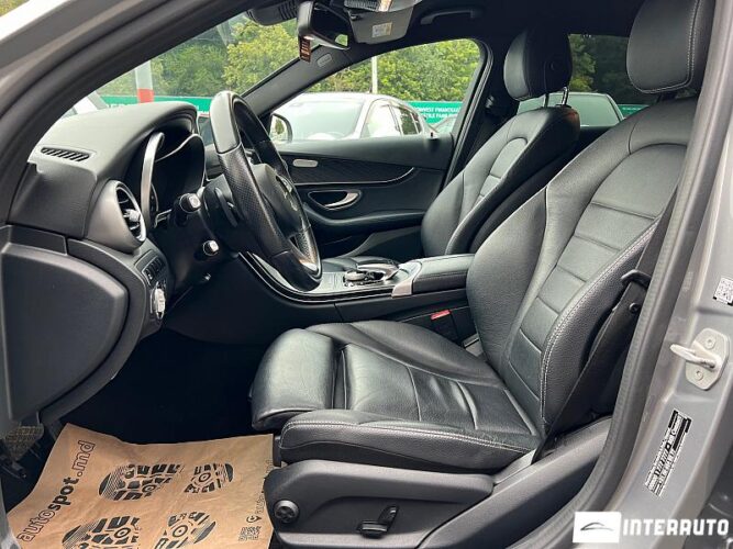 Mercedes C 350e 36 interauto-car