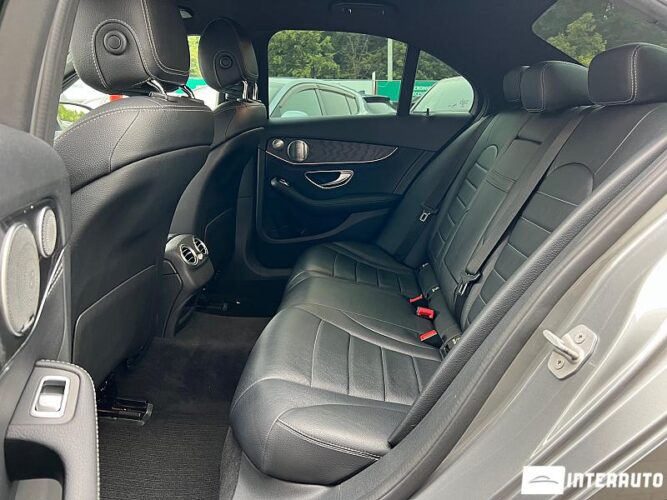 Mercedes C 350e 37 interauto-car