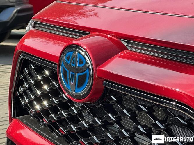 Toyota Rav-4 66 interauto-car