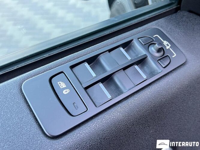 Land Rover Discovery Sport 56 interauto-car