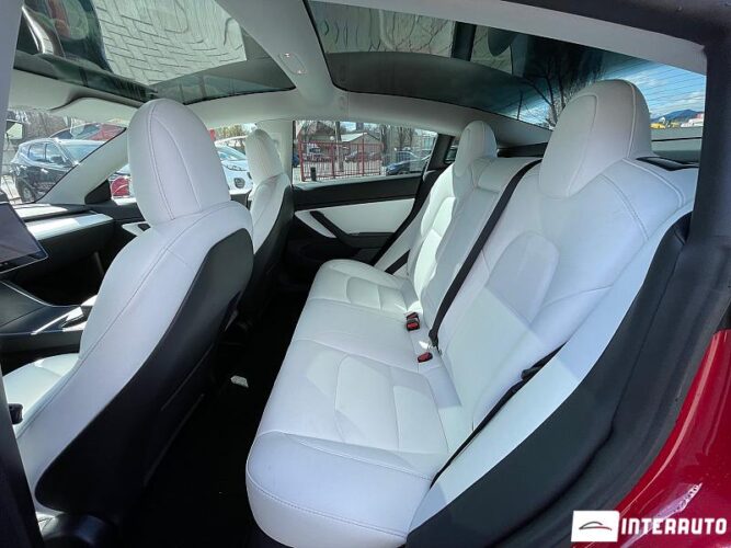 Tesla Model 3 53 interauto-car