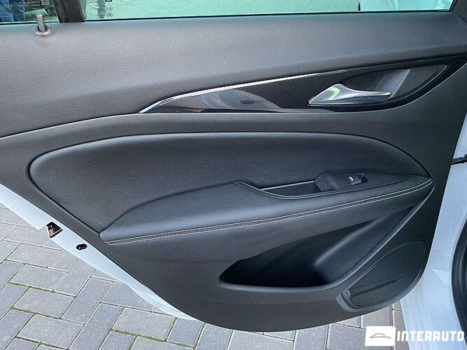 Opel Insignia 52 interauto-car