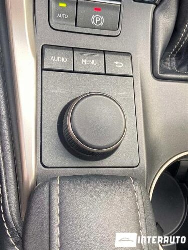 Lexus NX 300H 45 interauto-car