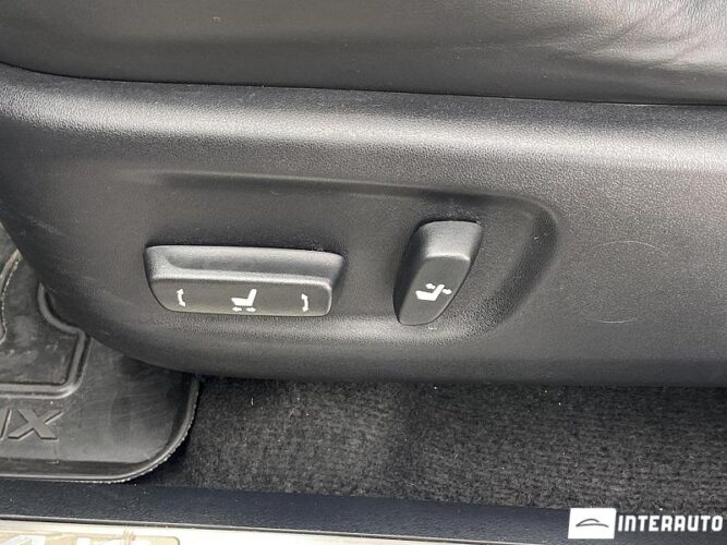 Lexus NX 300H 37 interauto-car