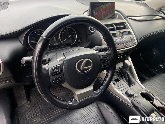 Lexus NX 300H 38 interauto-car