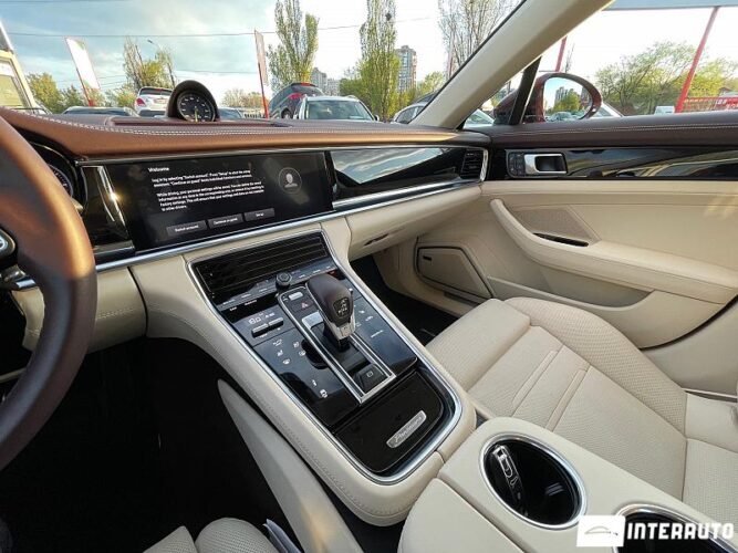 Porsche Panamera 4 44 interauto-car