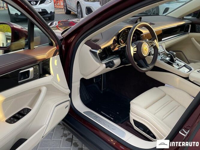 Porsche Panamera 4 36 interauto-car