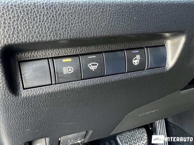 Toyota Rav-4 39 interauto-car