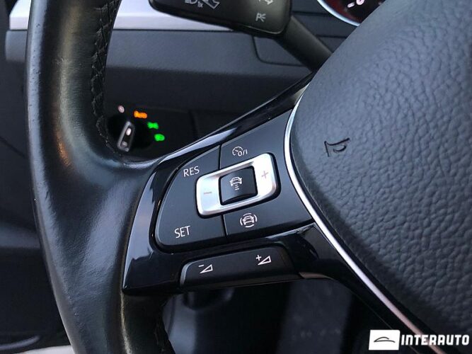 Volkswagen Passat 35 interauto-car