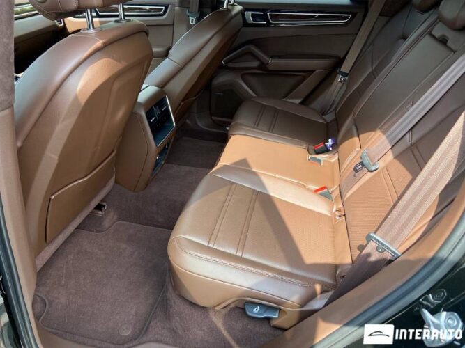 Porsche Cayenne E-Hybrid 55 interauto-car