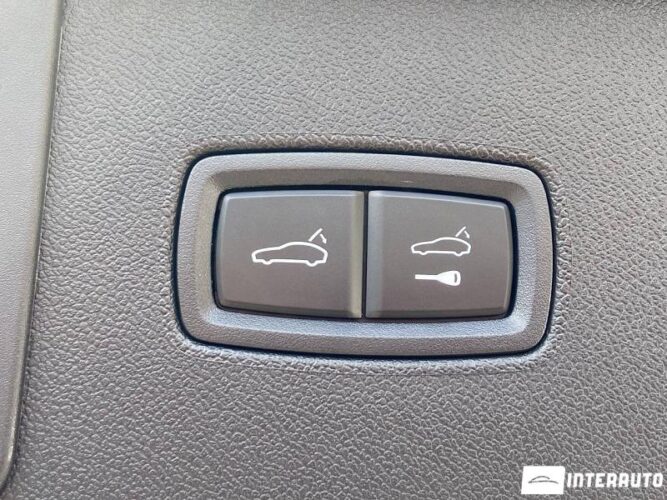 Porsche Cayenne E-Hybrid 57 interauto-car