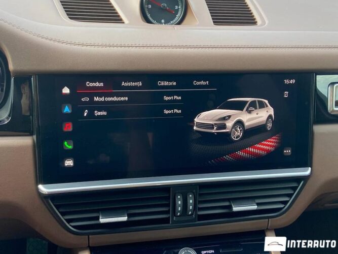 Porsche Cayenne E-Hybrid 46 interauto-car