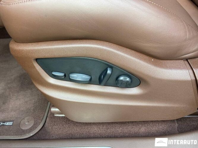 Porsche Cayenne E-Hybrid 49 interauto-car