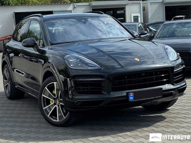 Porsche Cayenne E-Hybrid 37 interauto-car