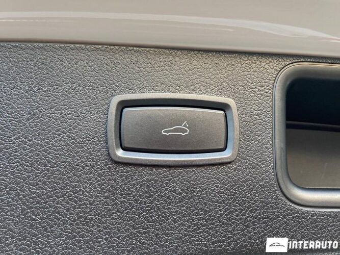 Porsche Macan 55 interauto-car