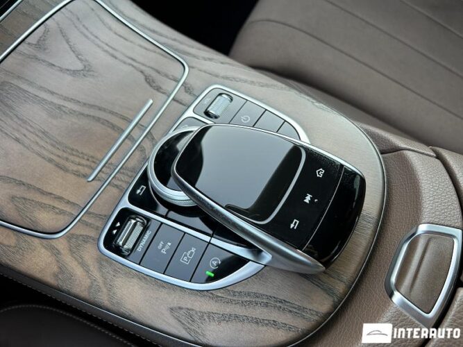Mercedes E 300 40 interauto-car