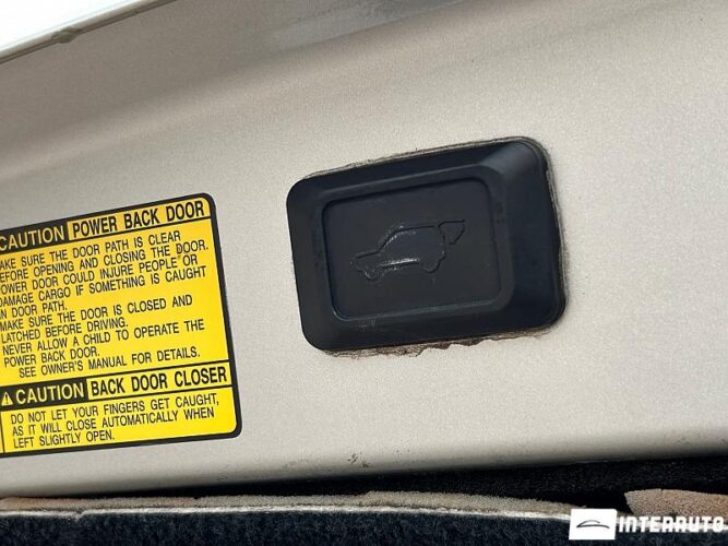 Lexus RX 330 45 interauto-car