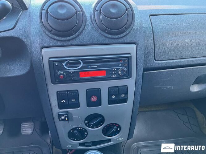 Dacia Logan 33 interauto-car