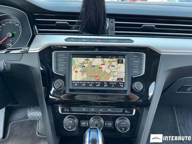 Volkswagen Passat GTE 42 interauto-car