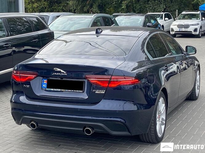 Jaguar XE 32 interauto-car