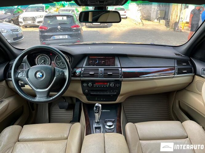 BMW X5 4.8i 38 interauto-car