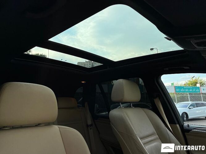 BMW X5 4.8i 49 interauto-car
